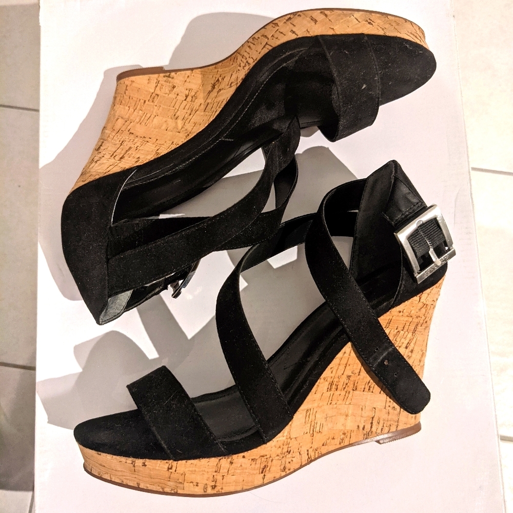 Black strap wedge sandals